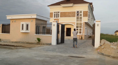 Single Projects Pinnock Beach Estate